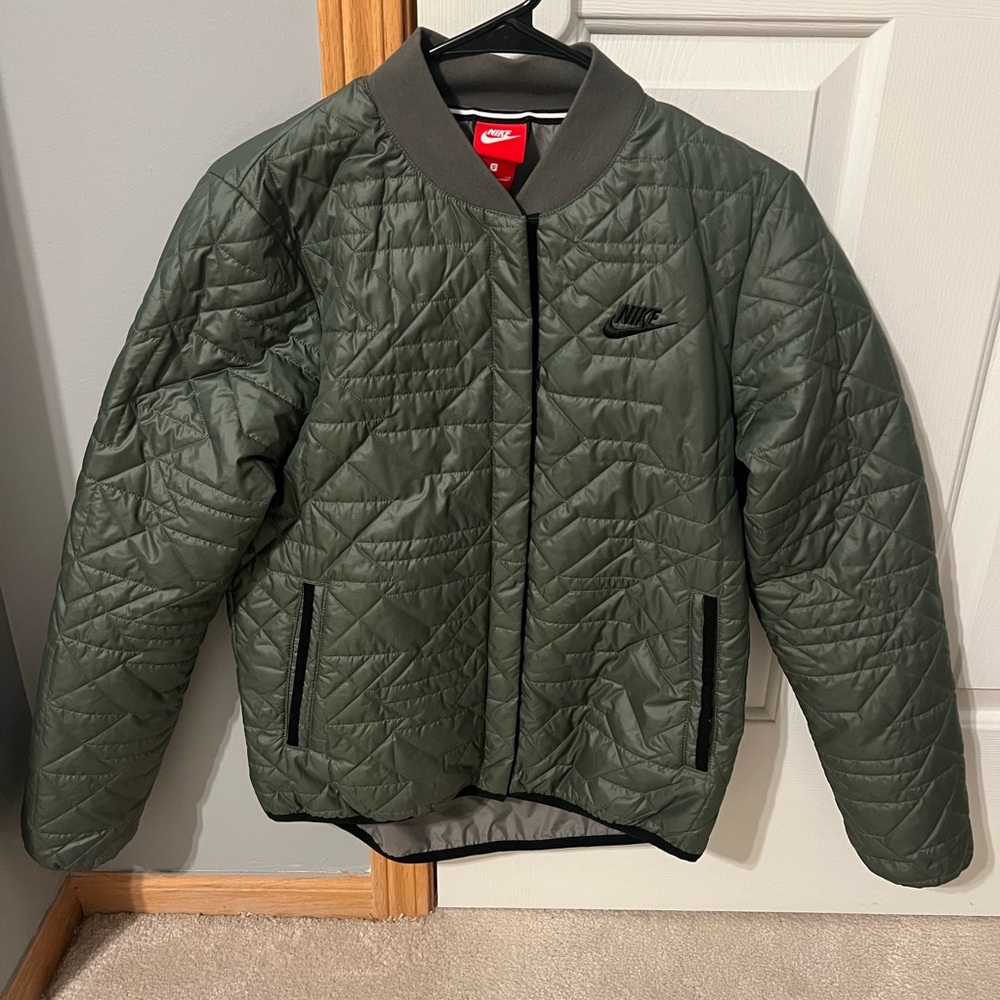 Nike puffer jacket